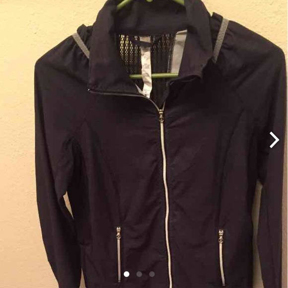 Lululemon jacket 4