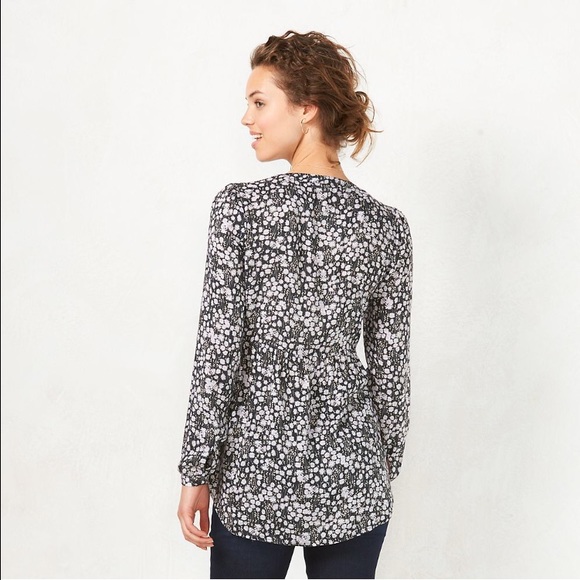 LC Lauren Conrad Pintuck Tunic Blouse - Picture 2 of 4