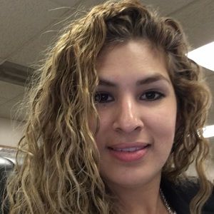 Meet your Posher, Adriana