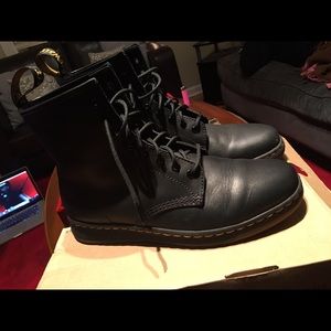 dr.martens lite all black