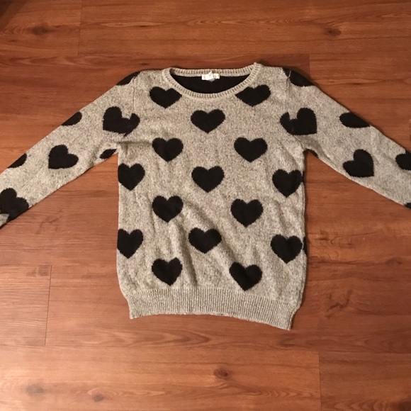 Forever 21 fluffy heart sweater