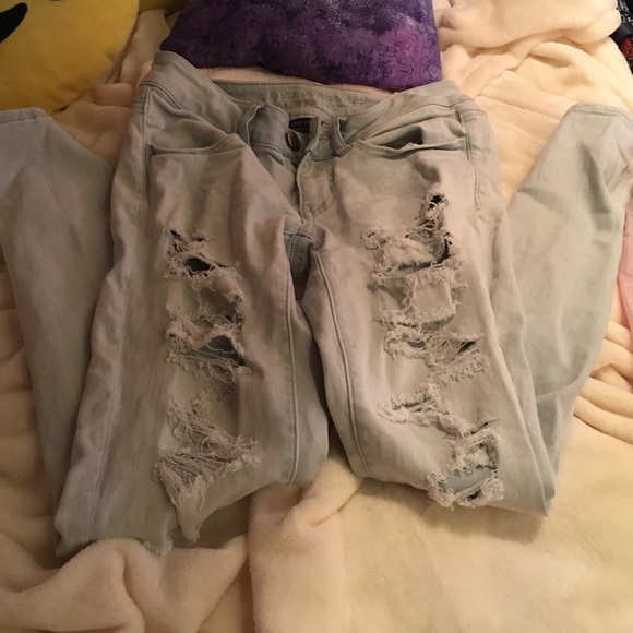 American eagle ripped jeans