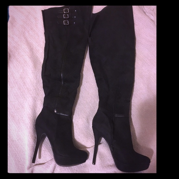 High knees boots