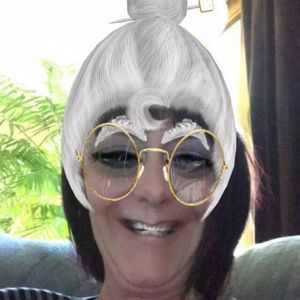 Meet your Posher, Kelly
