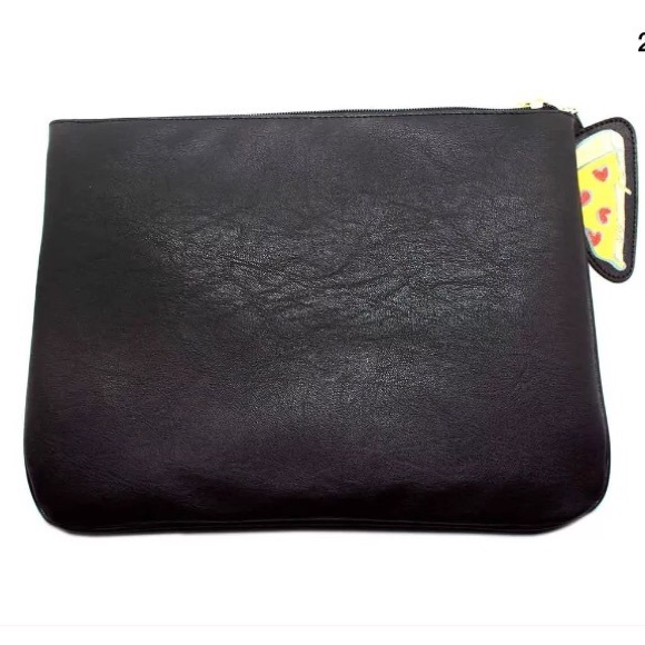 Betsey Johnson Pizza My Heart Tech Bag Dangle - Picture 3 of 4