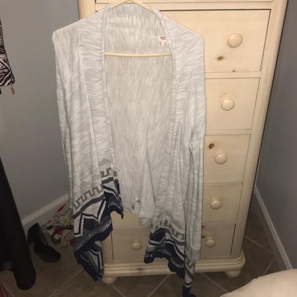 Long Grey Cardigan w/ Aztec Pattern