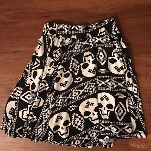 Skull skirt