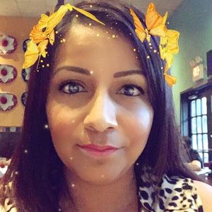 Meet your Posher, Rachelle