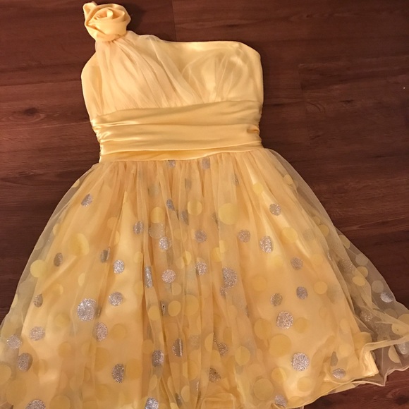 Yellow fluffy children's dress