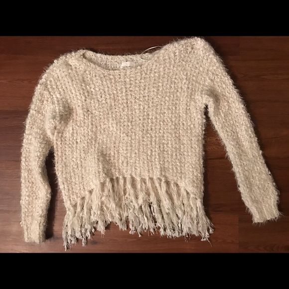 White knit top