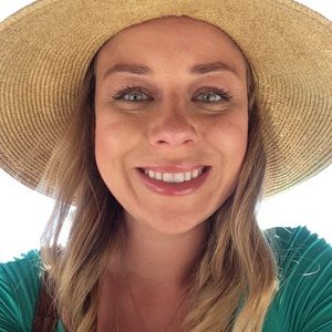 Meet your Posher, Jillian