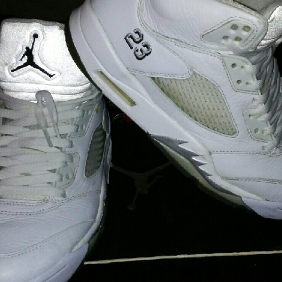 Jordan retro 5's
