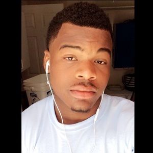 Meet your Posher, Amos