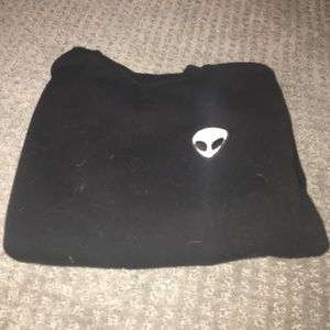 alien crew neck pullover