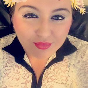 Meet your Posher, Elma