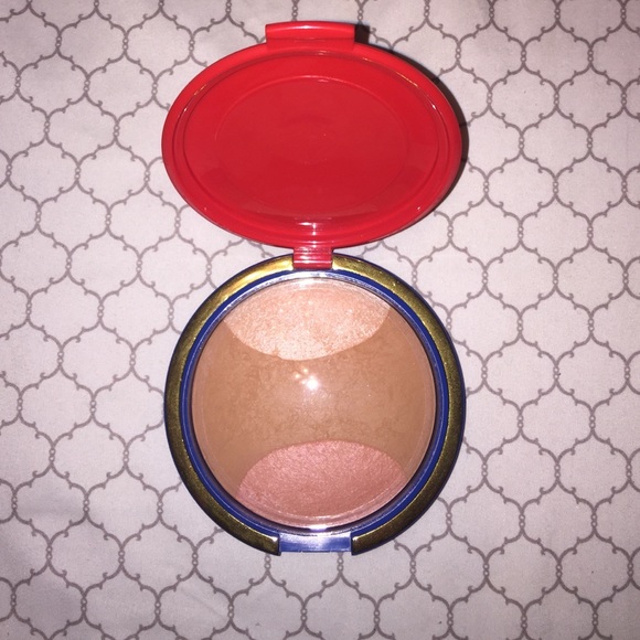RARE LIMITED EDITION MAC WONDERWOMAN - Picture 2 of 4
