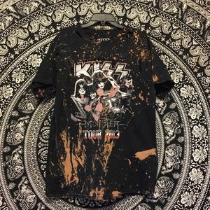 Distressed KIZZ 2013 Tour Tee
