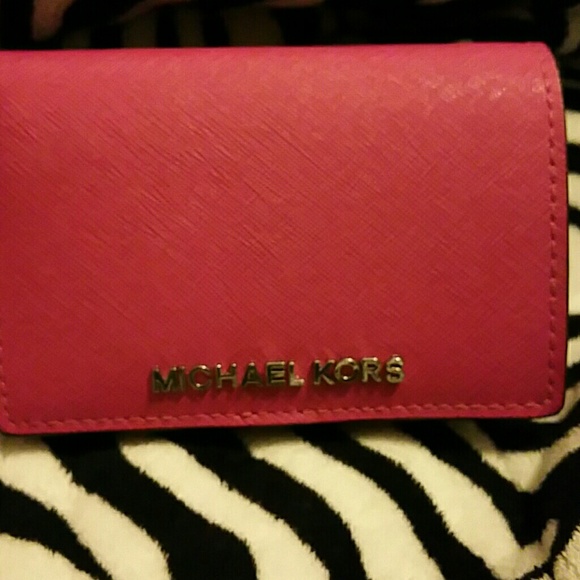 MICHAEL KORS FOLD WALLET - Picture 1 of 3