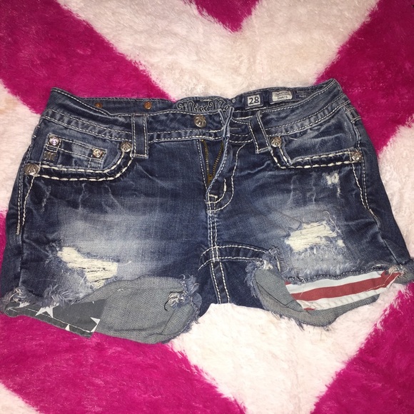 Size 28 Miss Me shorts