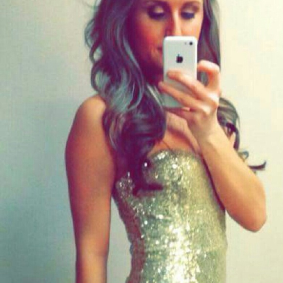 B. DARLIN Evening Gown