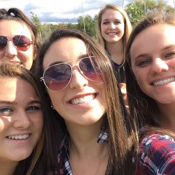 Meet your Posher, Jasmine