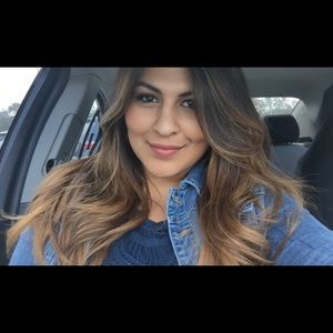 Meet your Posher, Lysandra