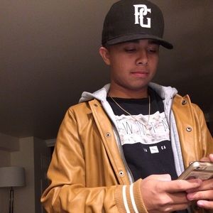 Meet your Posher, Brandon