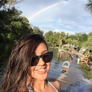 Meet your Posher, Yessi