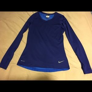 womens nike dri fit long sleeve