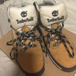 Euro Hiker Wheat W/Ivry