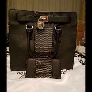 AUTHENTIC MK HANDBAG W/MATCHING WALLET....SOLD