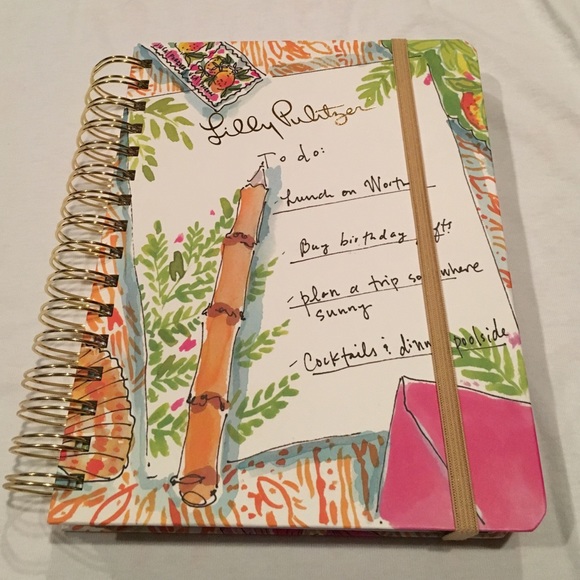 Lilly Pulitzer Agendas The hard cover planners are great as assignment books for school, or to use as your daily and monthly planner for your busy schedule. Pair with our agenda accessories to match back to .