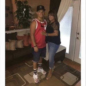 Meet your Posher, Cely