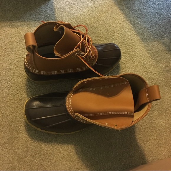 Size 9 M Never worn.