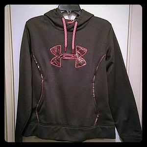 Under Armour Pull Over
