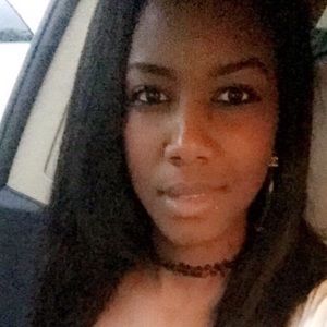 Meet your Posher, Lia