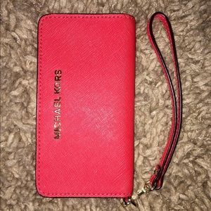 Michael Kors iPhone 5 Coral Wristlet