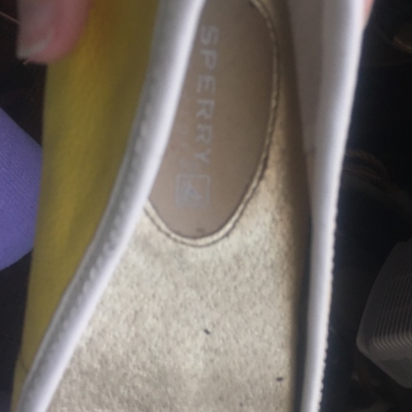 Sperry top-sider yellow boat slippers. - Picture 4 of 4