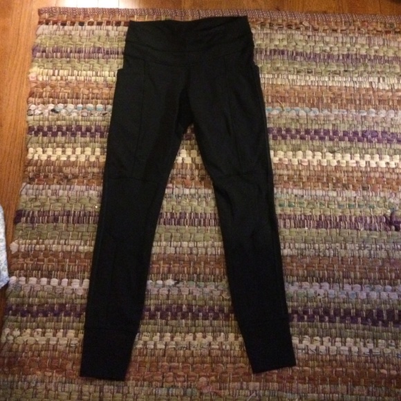 Lululemon leggings . Size 6 . Make an offer :)