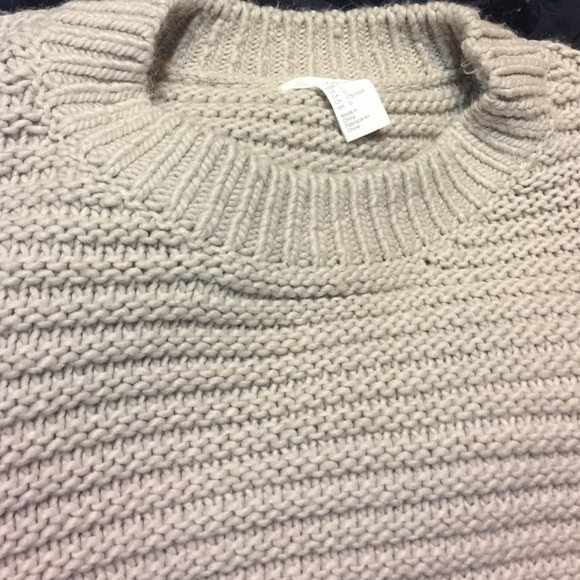 H & M long sleeve sweater tan