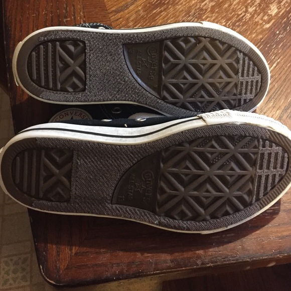 Trade..Converse like new boys size 13 - Picture 3 of 4