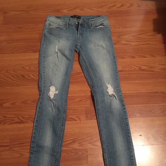 Levis