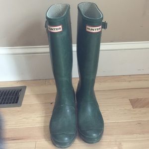 Well loved hunter green Hunter boots