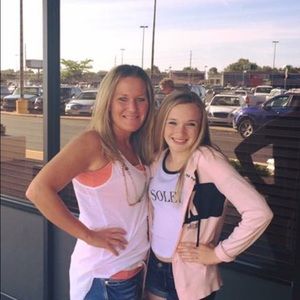 Meet your Posher, Janelle