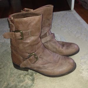 Steve Madden leather  ankle boots size 10
