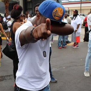 Meet your Posher, Akeem