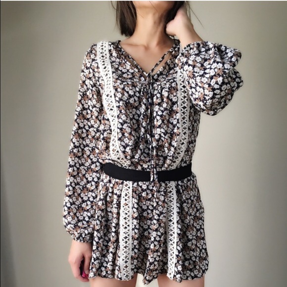 Bohemian luxe flowy dress w crocheted detailin - Picture 2 of 4