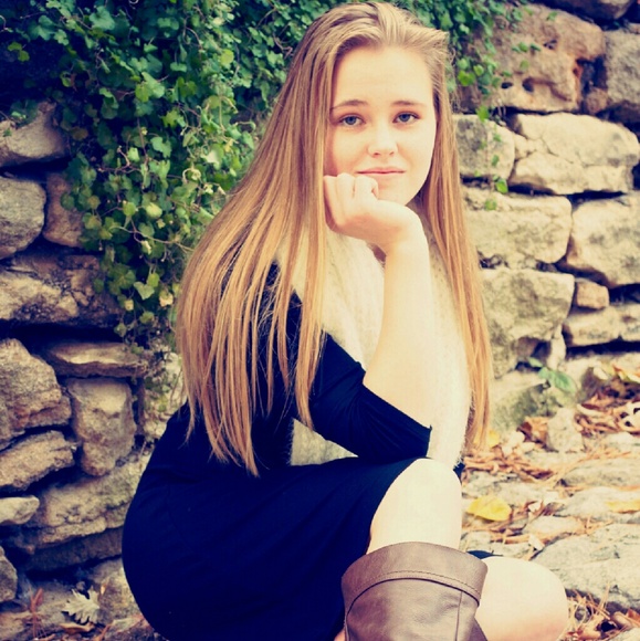 Meet your Posher, Kayla