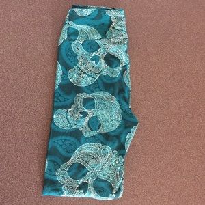 OS LulaRoe Teal Paisley Skull leggings New