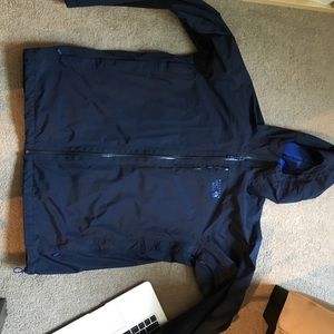 Mountain Hardwear rain coat. Worn once.